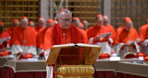 Racha no catolicismo? Conclave inicia em meio à polarização entre liberais e conservadores