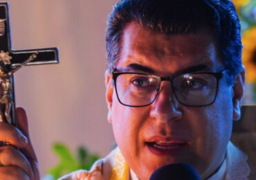 Padre avisa ‘mães’ que não batiza bonecas reborn e diz o que fará se for procurado