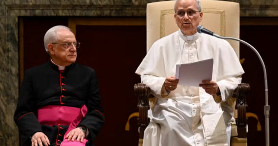 Papa diz que sociedade só terá paz quando investir na família de homem e mulher