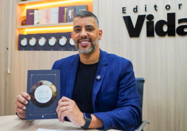 Livro do pastor Leandro Vieira convida a conhecer ‘O Evangelho Completo’