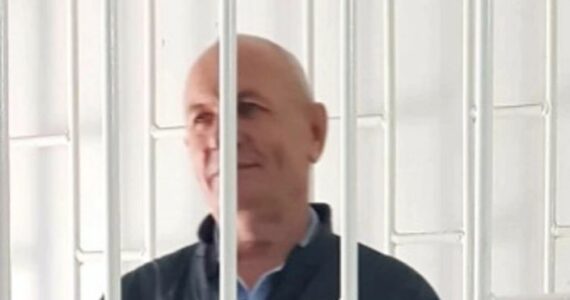 Quirguistão: autoridades confiscam 50 Bíblias, prendem e torturam pastor