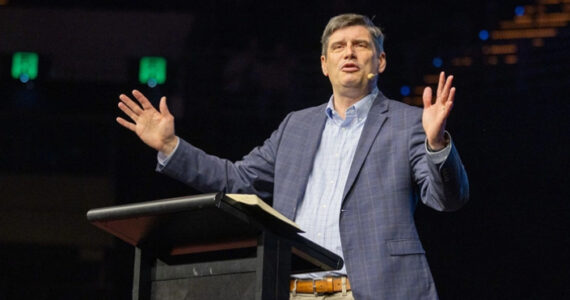 Evangelista diz que jovens sem relacionamentos reais estão ‘espiritualmente famintos’