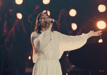‘João Viu’: Julia Vitória resgata clássico dos anos 1990