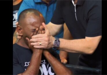 'Há esperança': prestes a cometer suicídio, homem ouve pregação e toma decisão radical