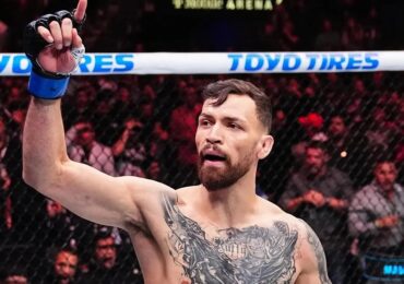 Lutador do UFC diz que homem desistiu de suicídio ao ver seu testemunho de fé em luta