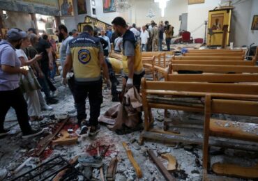 Atentado do Estado Islâmico durante culto na Síria deixa 22 mortos