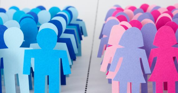 Empresas financiam militância LGBT em escolas e entidades cristãs ligam o alerta