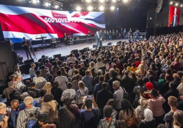 Evangelismo na Inglaterra alcançou 45 mil pessoas e 3 mil se renderam a Cristo