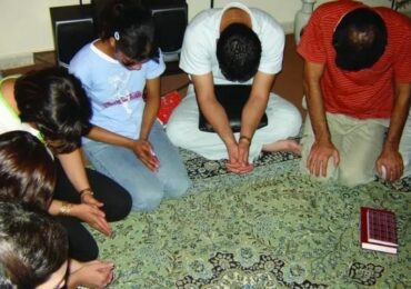 Ditadura e guerra não impedem o crescimento da igreja secreta no Irã