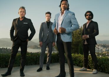 Gravadora demite Newsboys após novas acusações contra Michael Tait