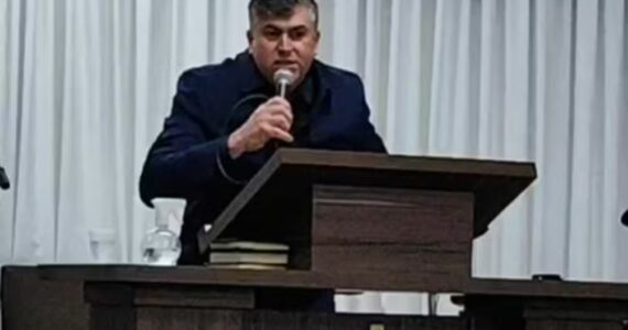 ‘Jesus se ajoelhou na terra’: pastor morre durante pregação na Igreja Deus é Amor