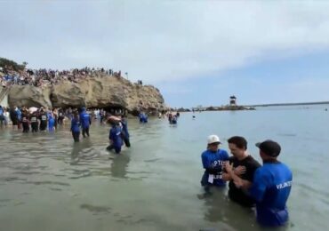 Pentecostes: igrejas batizam mais de 26 mil novos convertidos em um dia nos EUA