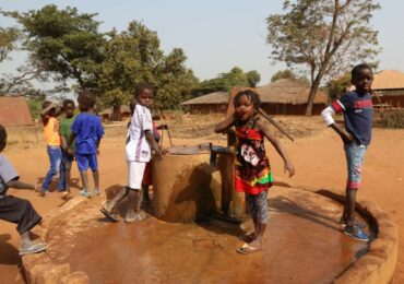 Veja como a oferta de voluntários contribuiu para a implantação de igreja em Guiné, África