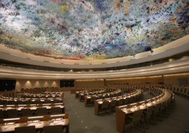 Relatório da ONU sobre LGBT+ ataca a fé cristã e pastores reagem