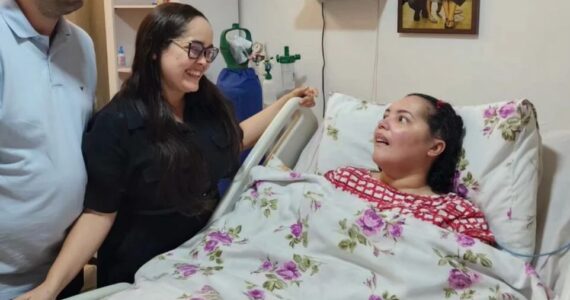 Em coma vigil, Amanda Wanessa recebe Ruthe Dayanne: 'Estava buscando coragem'