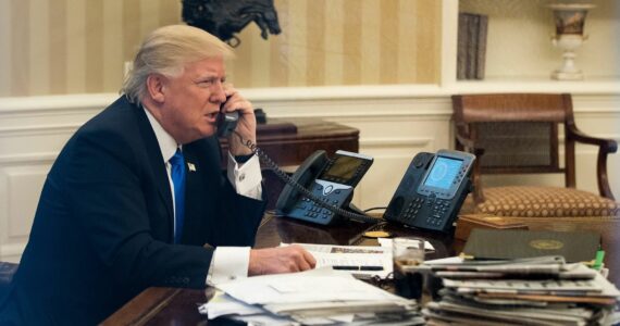 Donald Trump envia recado claro a governantes do Brasil: ‘Deixem Bolsonaro em paz’