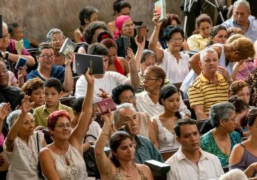 Comunismo de Cuba não consegue conter o Evangelho e evangélicos crescem