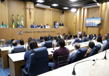 Câmara aprova a realização de cultos em escolas públicas: 'Vitória da liberdade'