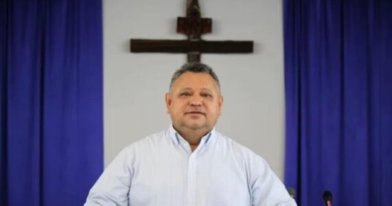 Pastor que vivia nos EUA com visto vencido há 24 anos pode ser deportado