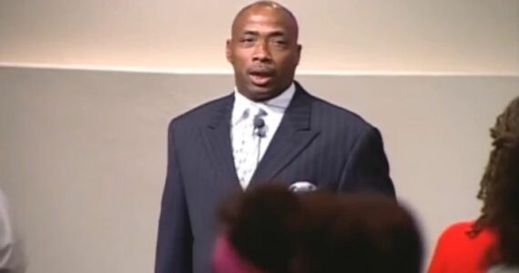 Pastor acusado de abusar de adolescente que procurou aconselhamento no luto