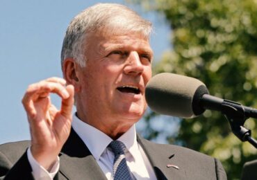 Associação Billy Graham cria fundo para combater a censura aos cristãos na Europa