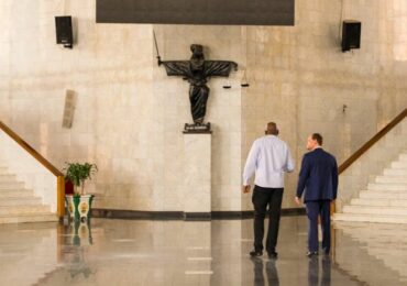 Tribunal superior da Nigéria anula condenação de cristão por ajuda a perseguidos