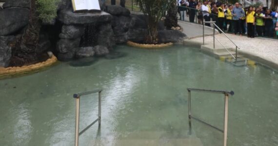 Prefeitura do Rio cria batistério público no Jardim do Méier para evangélicos