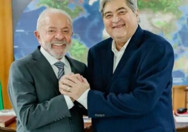 Datena assina contrato e receberá salário milionário da ‘TV Lula’