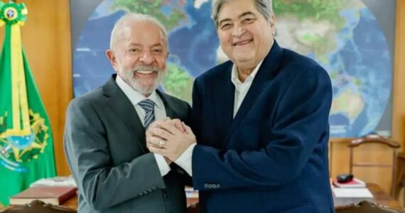 Datena assina contrato e receberá salário milionário da ‘TV Lula’