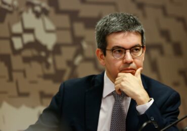 Instituto alerta para risco de censura em projeto do PT sobre "ódio" contra mulheres