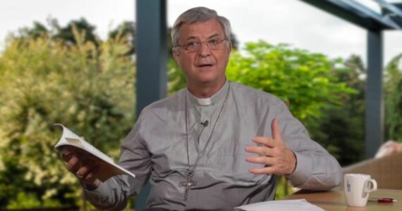 Contra disciplina do Vaticano, bispo católico pretende ordenar padres casados