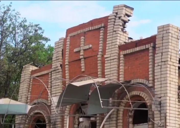 Segundo ataque russo a bomba danifica templo de igreja na Ucrânia