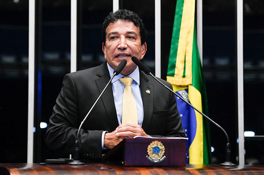 Magno Malta aciona CNJ contra juiz que condenou pais de aluna por ensino domiciliar