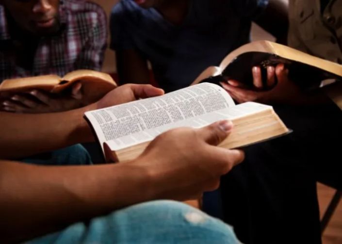Nicodemus ensina três benefícios que 15 minutos de leitura diária da Bíblia oferecem