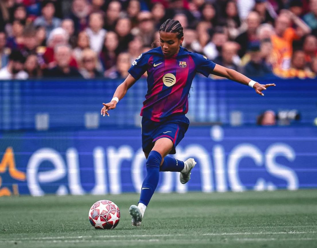 ‘Deus é tudo pra mim’, diz Vicky Lopez, craque do time feminino do Barcelona
